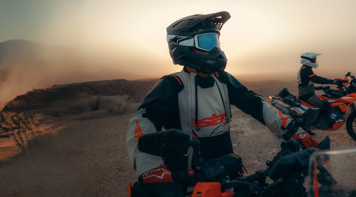 Alpinestars All Terra: arriva la collezione adventure 2026